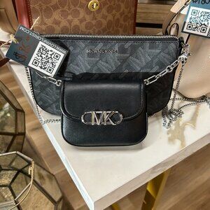 Michael kors crossbody